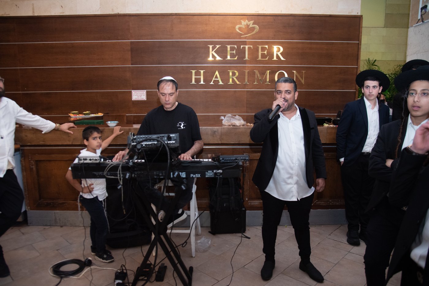 הכנסת ס"ת בכסא רחמים