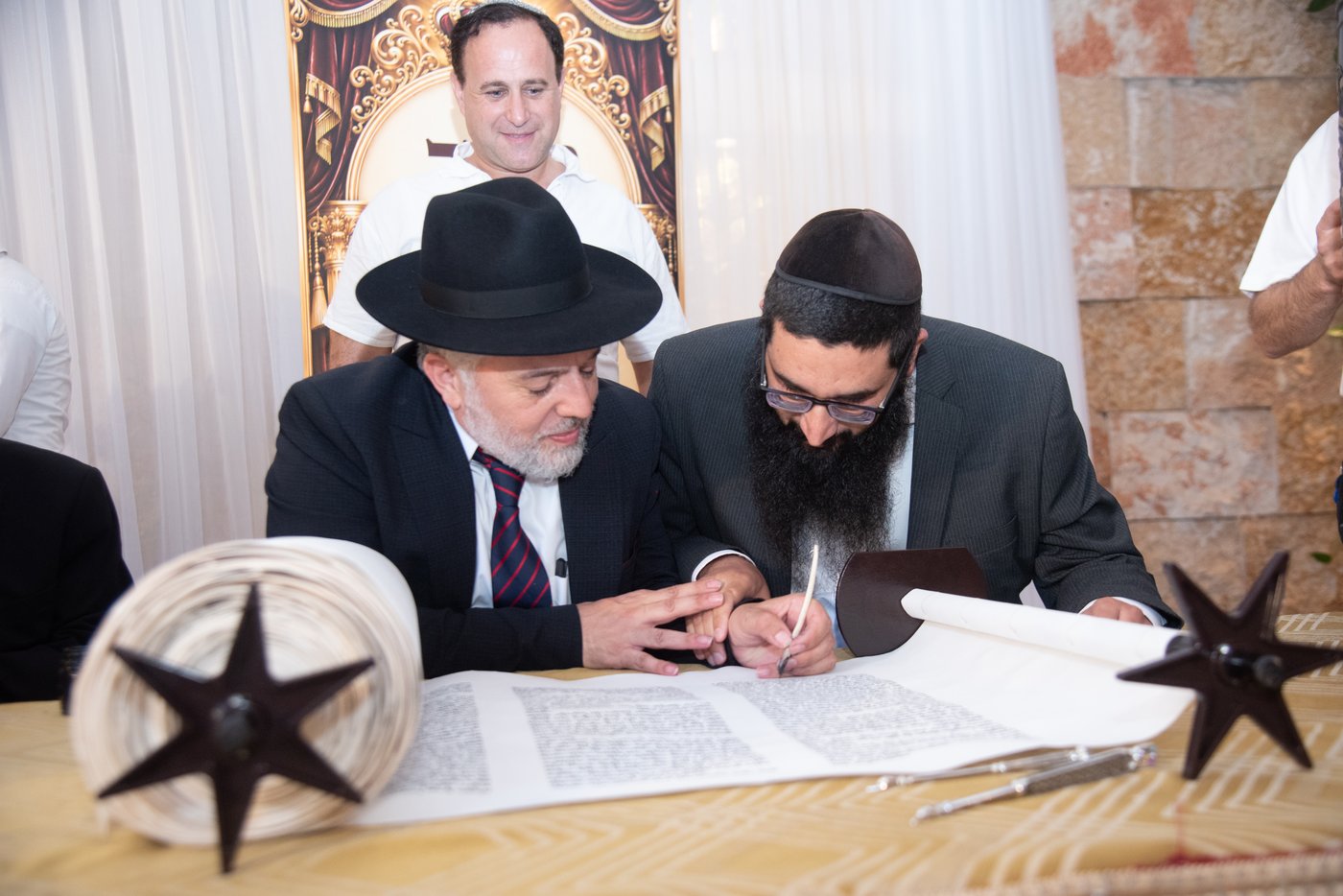 הכנסת ס"ת בכסא רחמים
