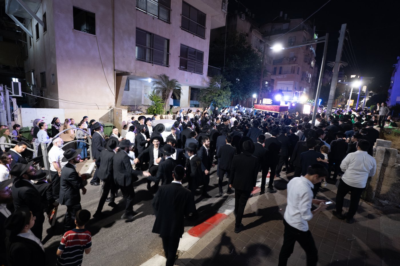 הכנסת ס"ת בכסא רחמים