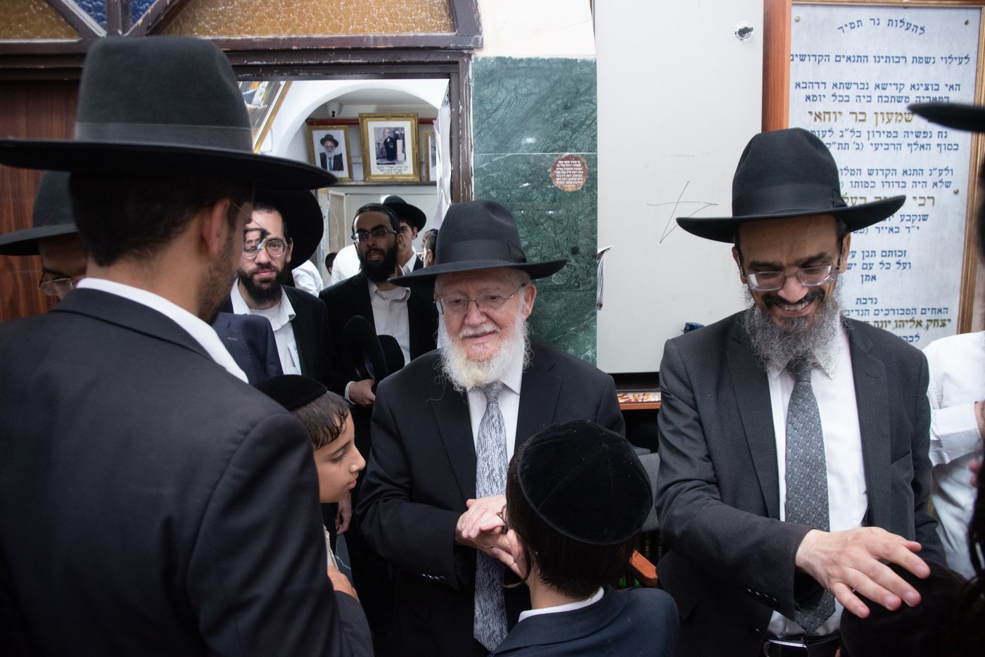 הכנסת ס"ת בכסא רחמים