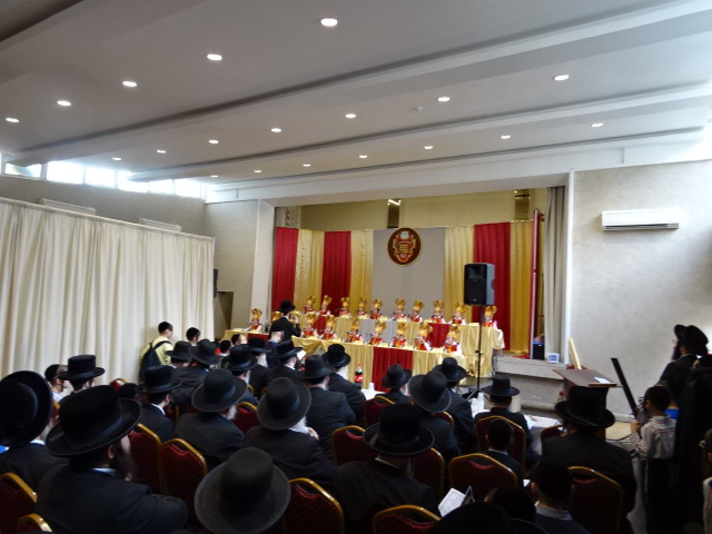 מסיבת חומש בדושינסקיא לונדון