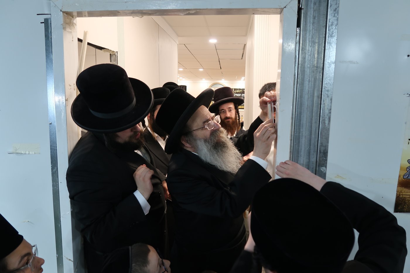 חנוכת הבית לשטיבל בעלזא במתחם הסופרים