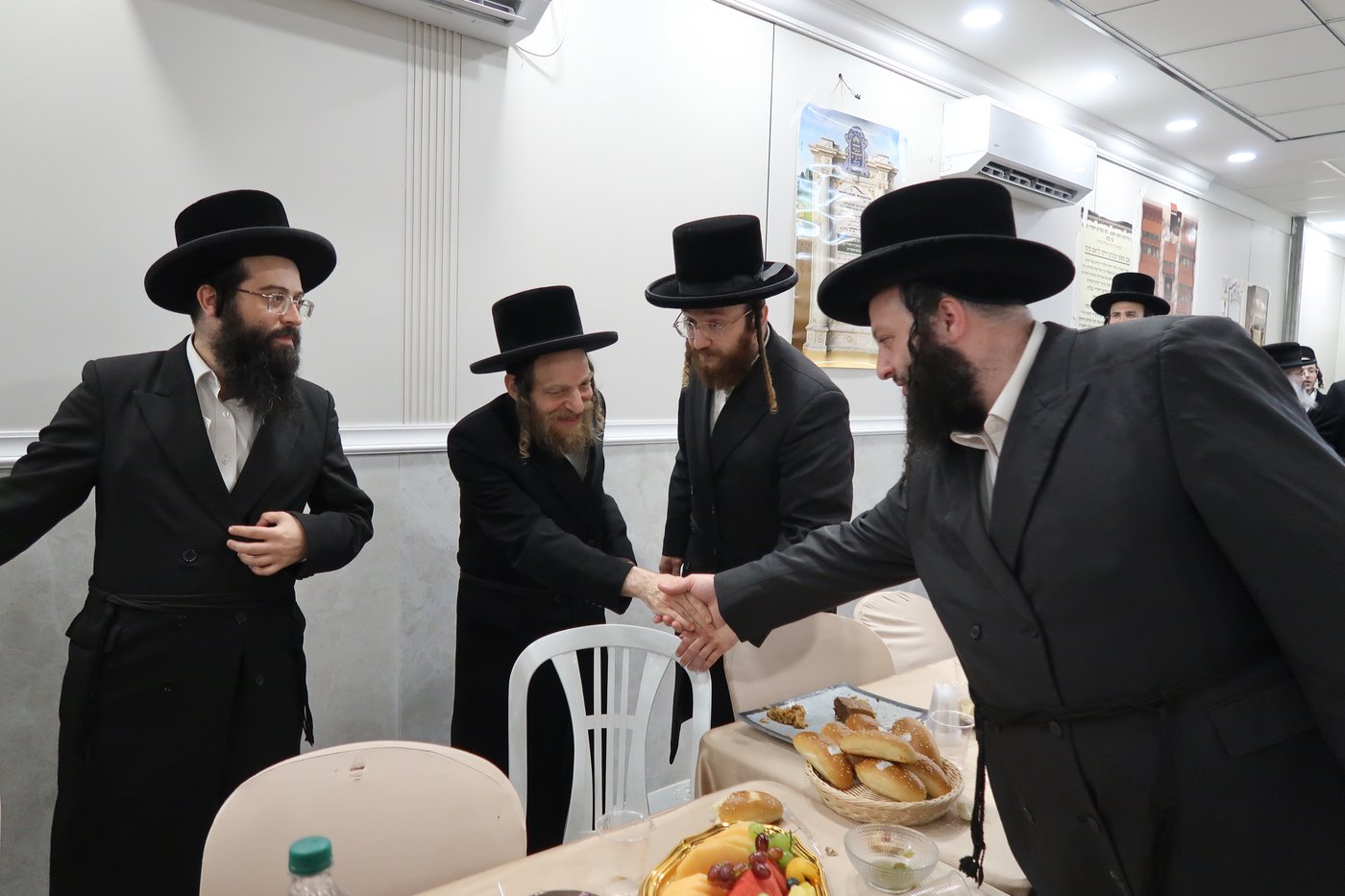 חנוכת הבית לשטיבל בעלזא במתחם הסופרים