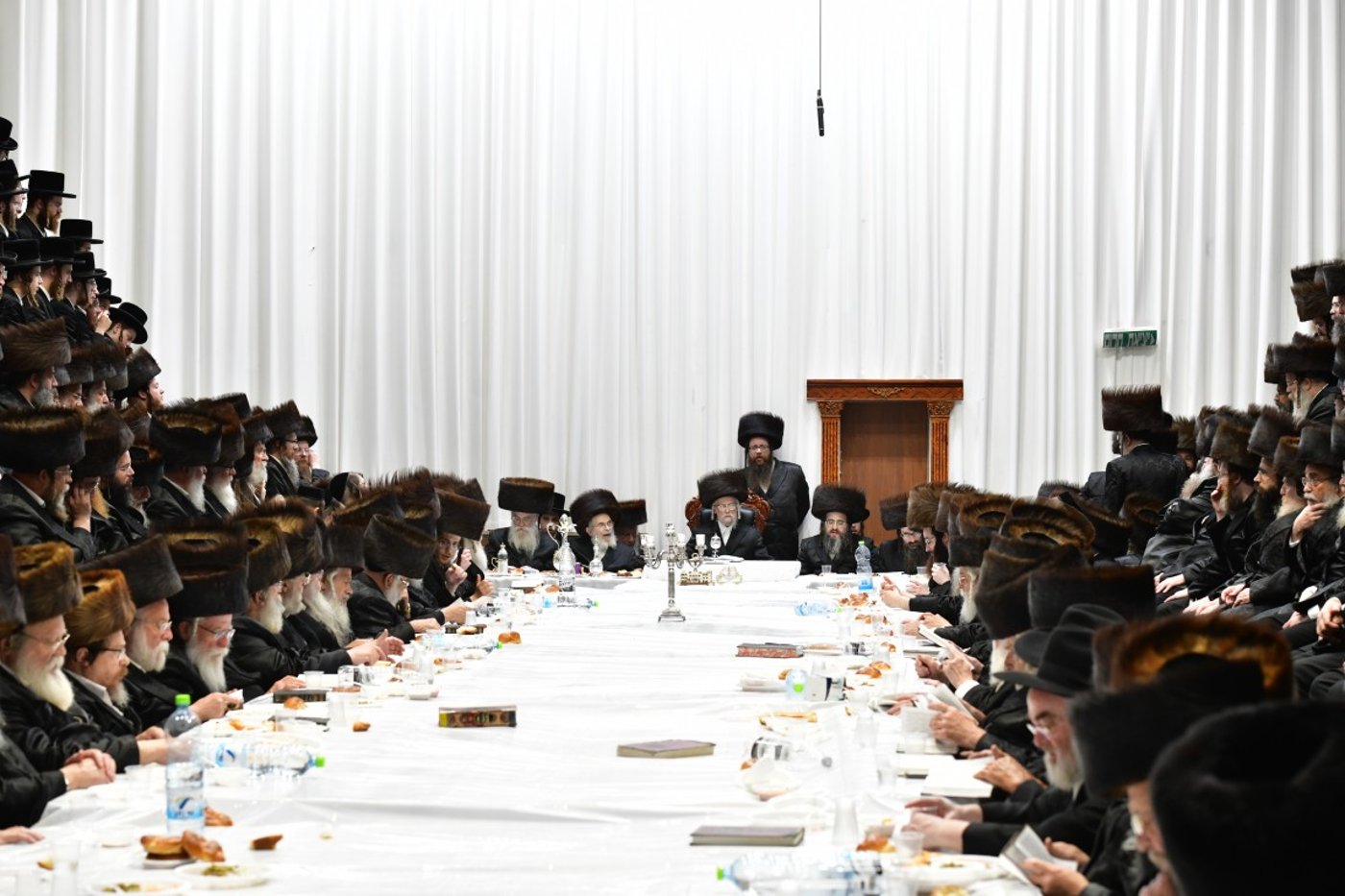 מוצאי שבת יארצייט בסערט ויזניץ