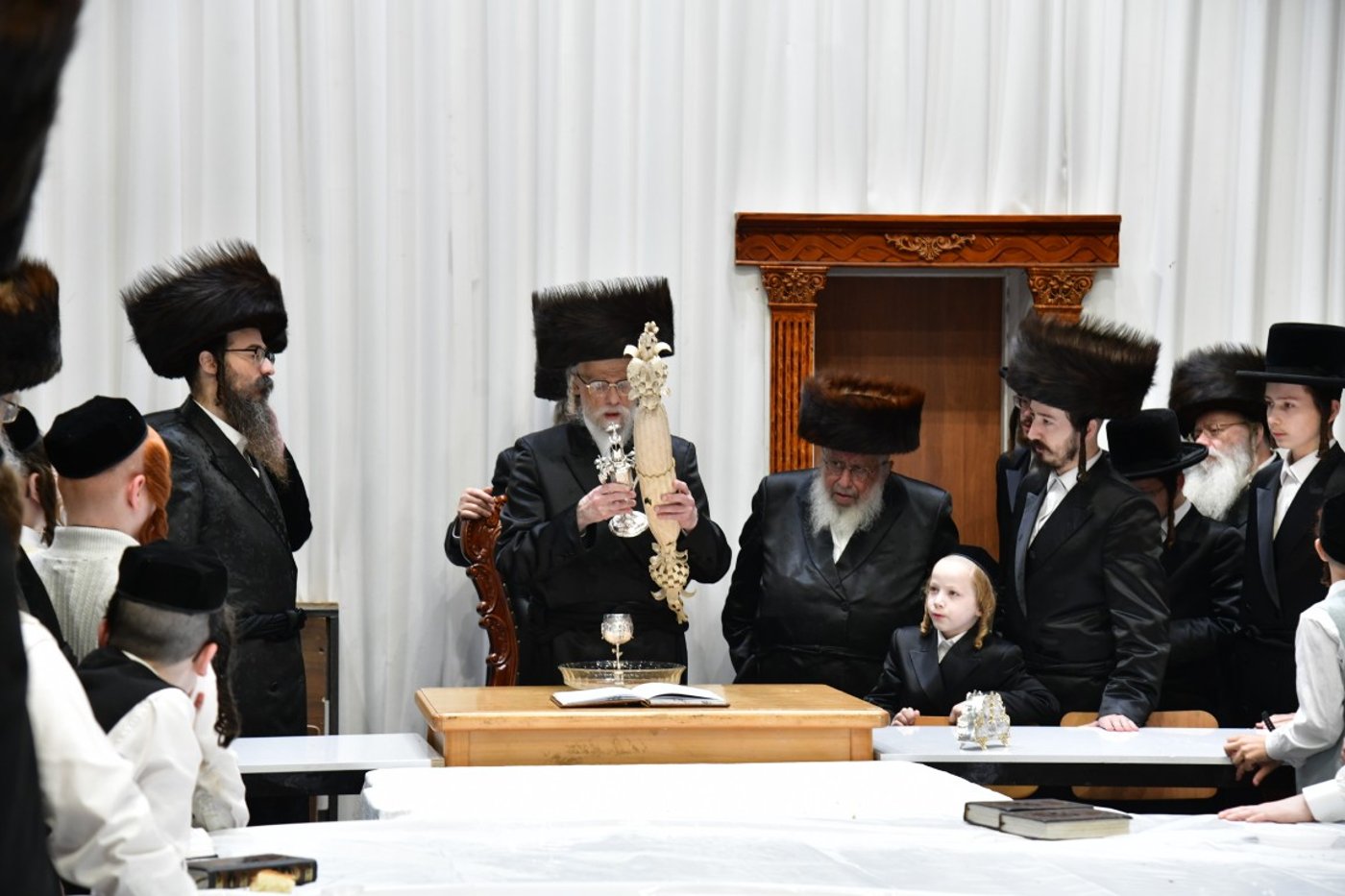 מוצאי שבת יארצייט בסערט ויזניץ