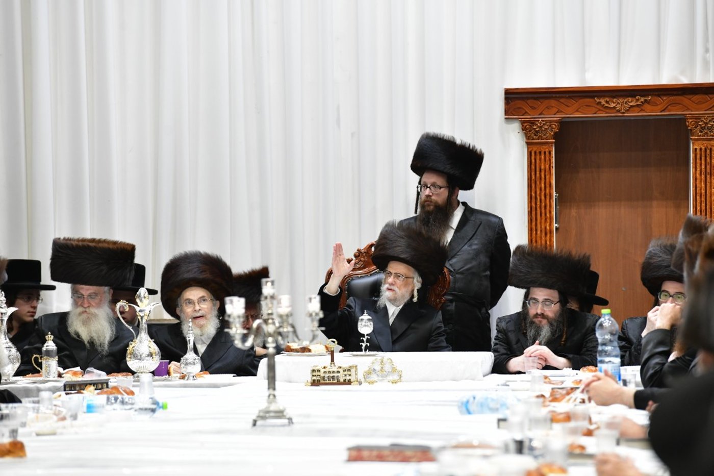 מוצאי שבת יארצייט בסערט ויזניץ