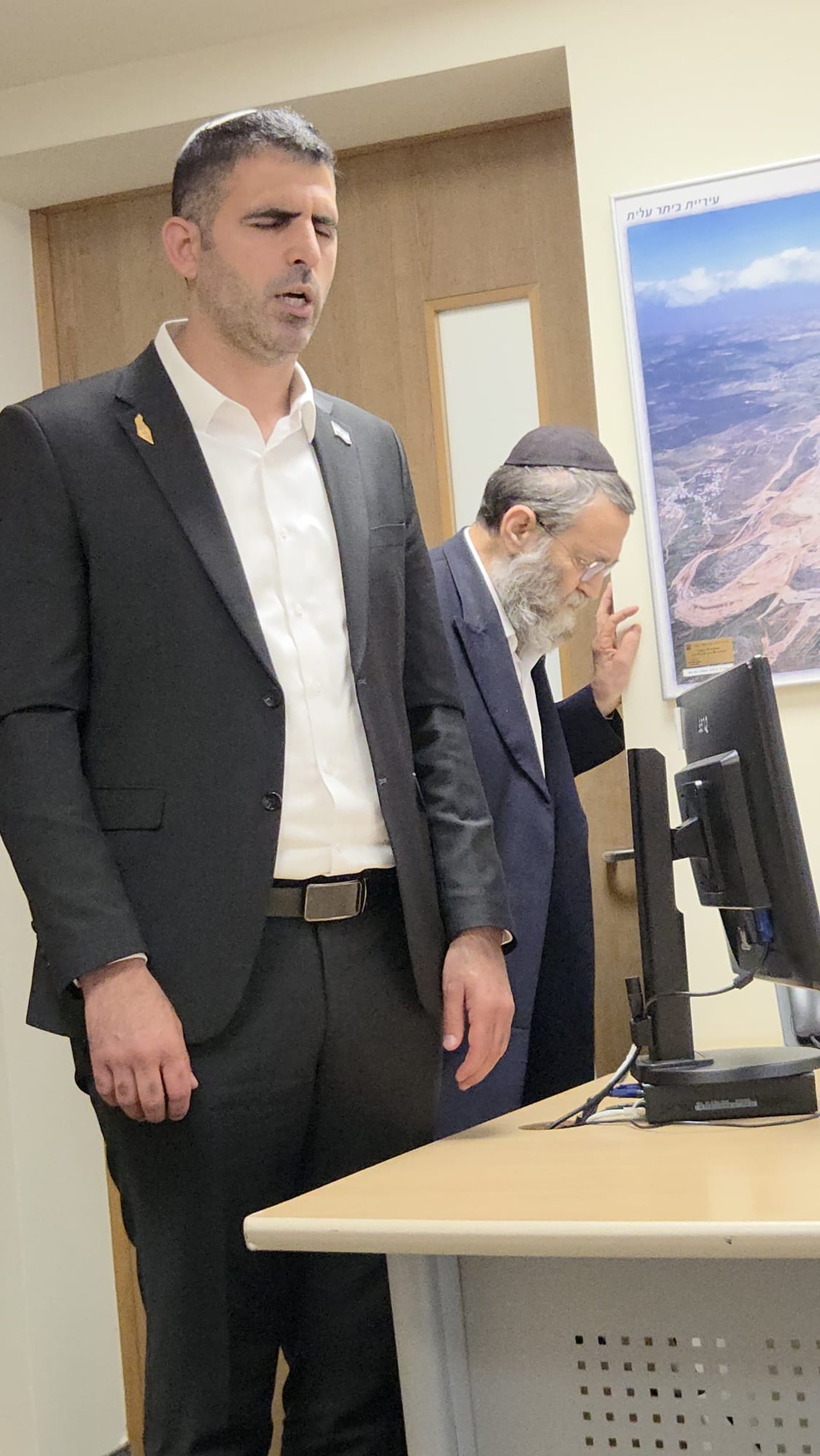 הרב שזעם על הביטאון | 'זיידל'ע' עם כל התמונות, הנייעס והחשיפות של השבוע