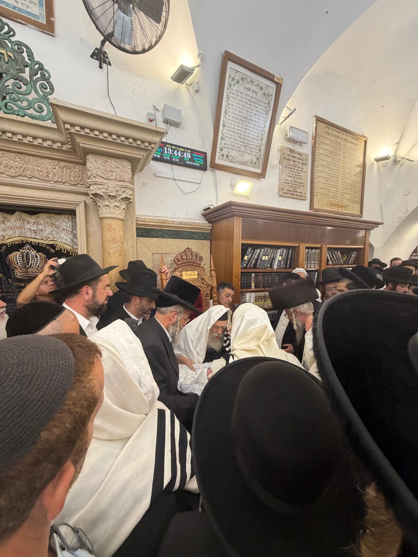 גאב"ד מאקאווא במירון