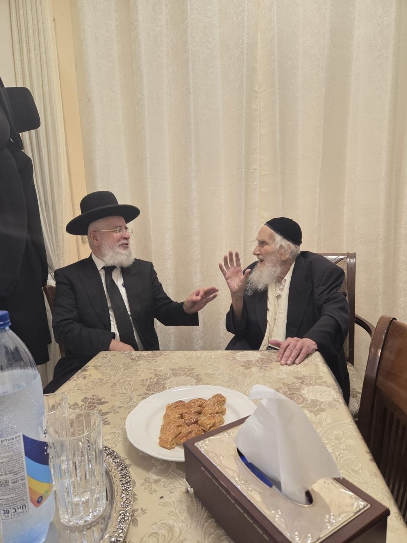 הרב שזעם על הביטאון | 'זיידל'ע' עם כל התמונות, הנייעס והחשיפות של השבוע