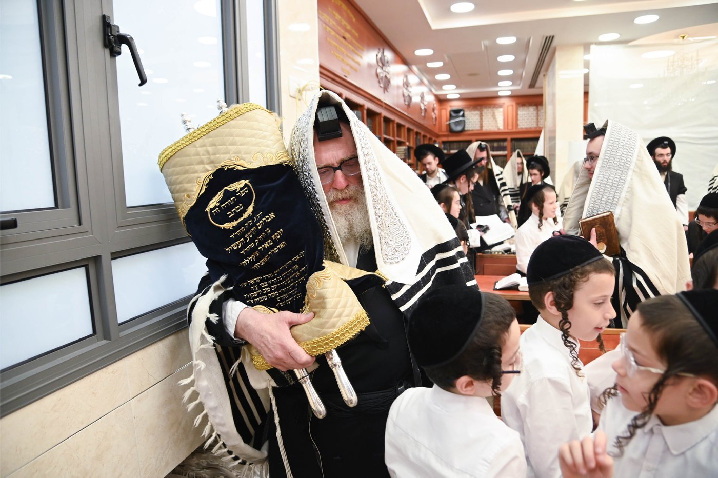 הרה"צ רבי יצחק טווערסקי בביקור בארץ