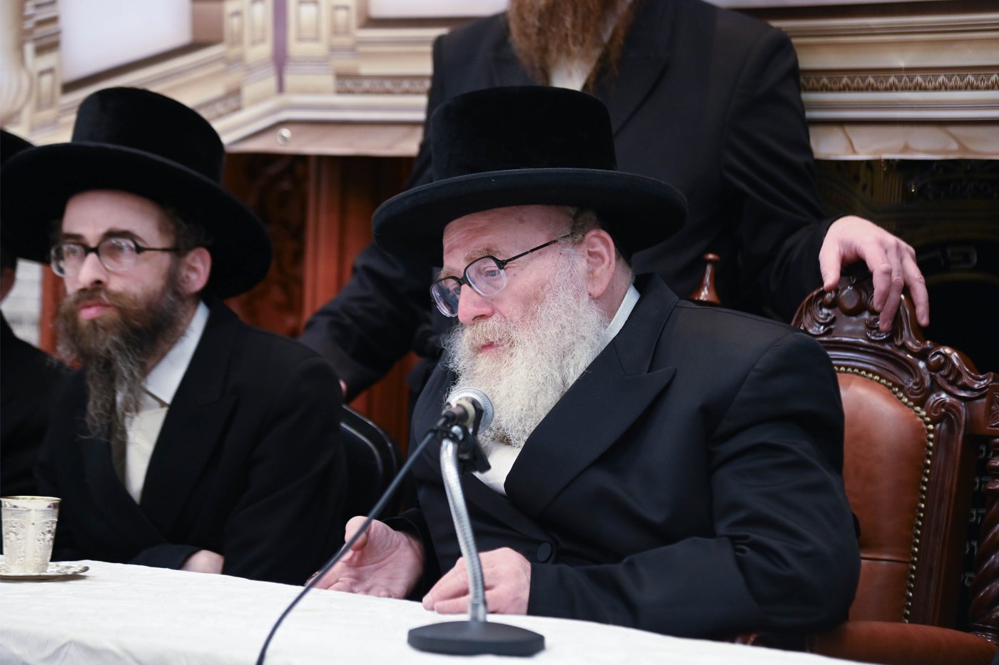 הרה"צ רבי יצחק טווערסקי בביקור בארץ