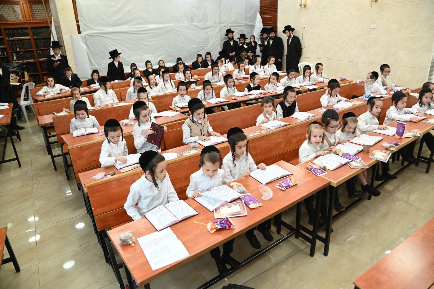 הרה"צ רבי יצחק טווערסקי בביקור בארץ