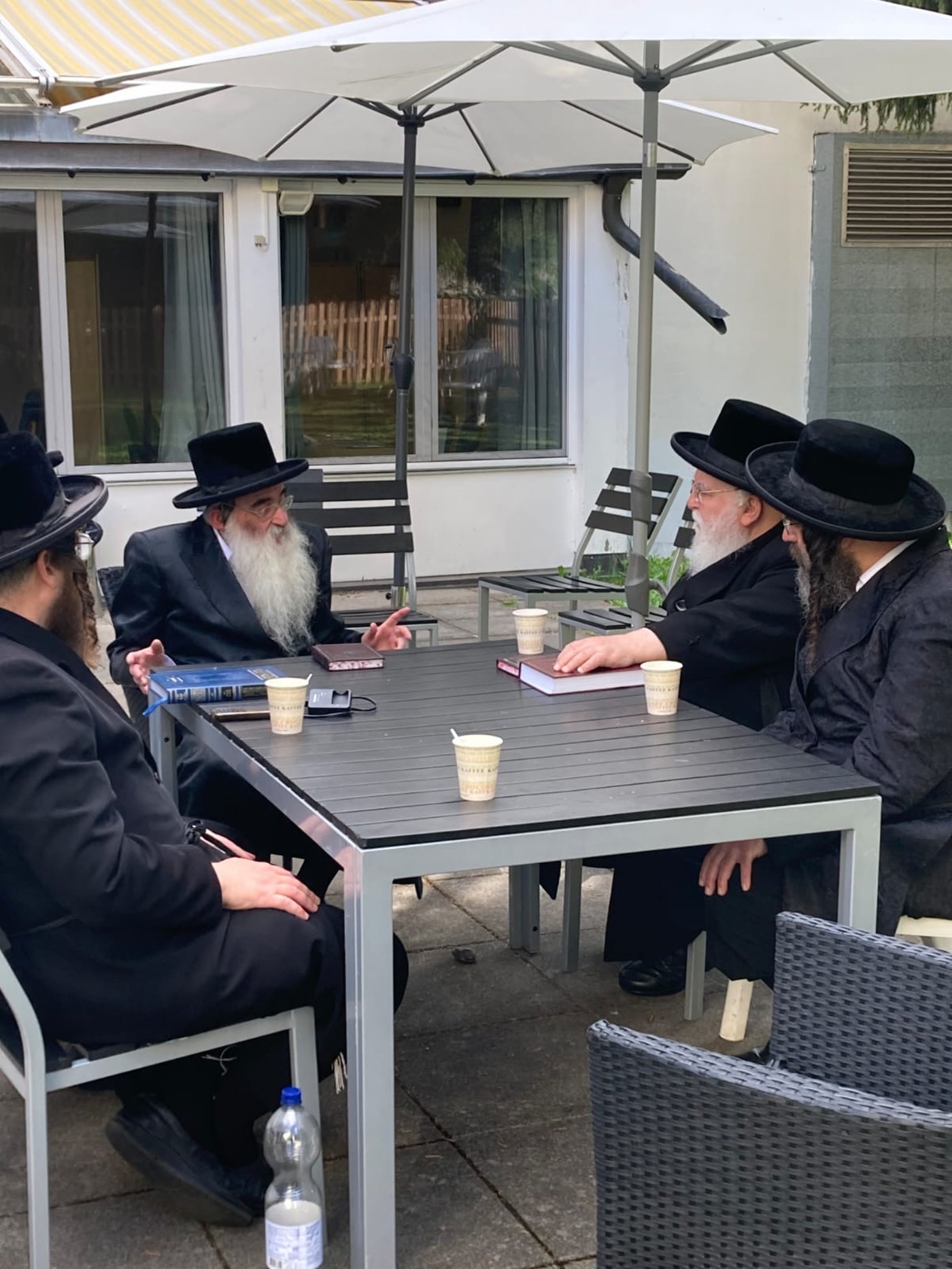 הגה"צ רבי מנחם ארנסטר בדאבוס שווייץ