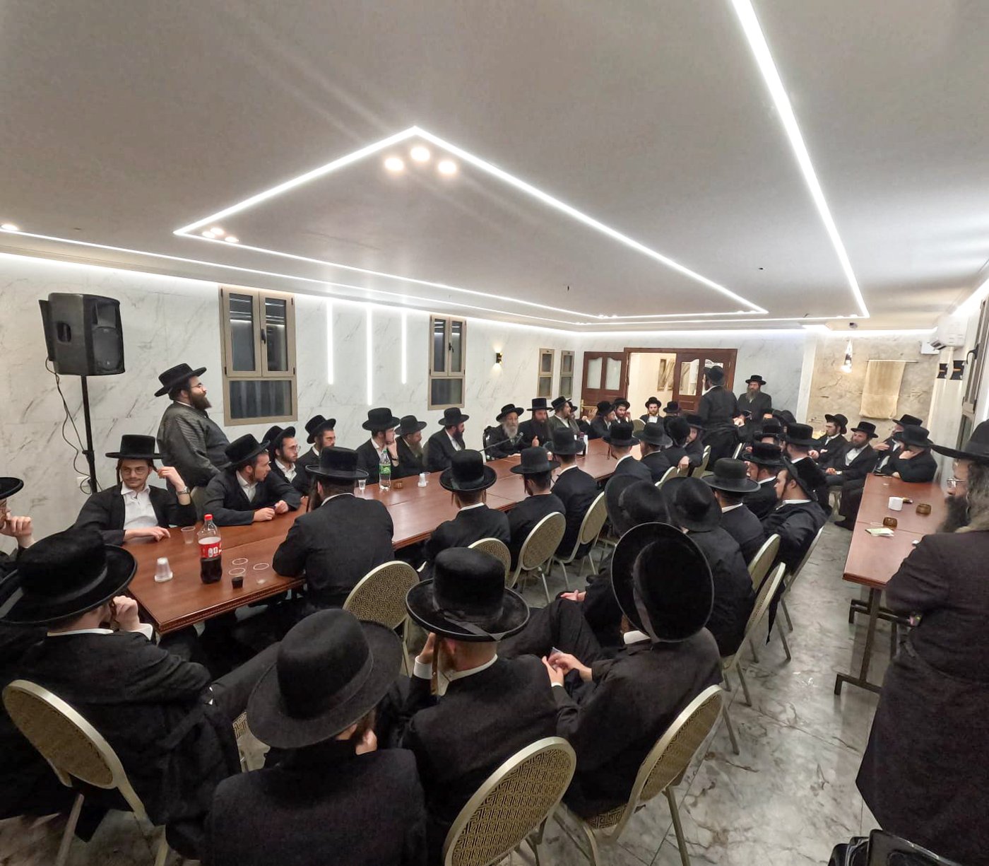 הרה"צ ר' אלימלך בידרמן בישיבת אהבת דוד