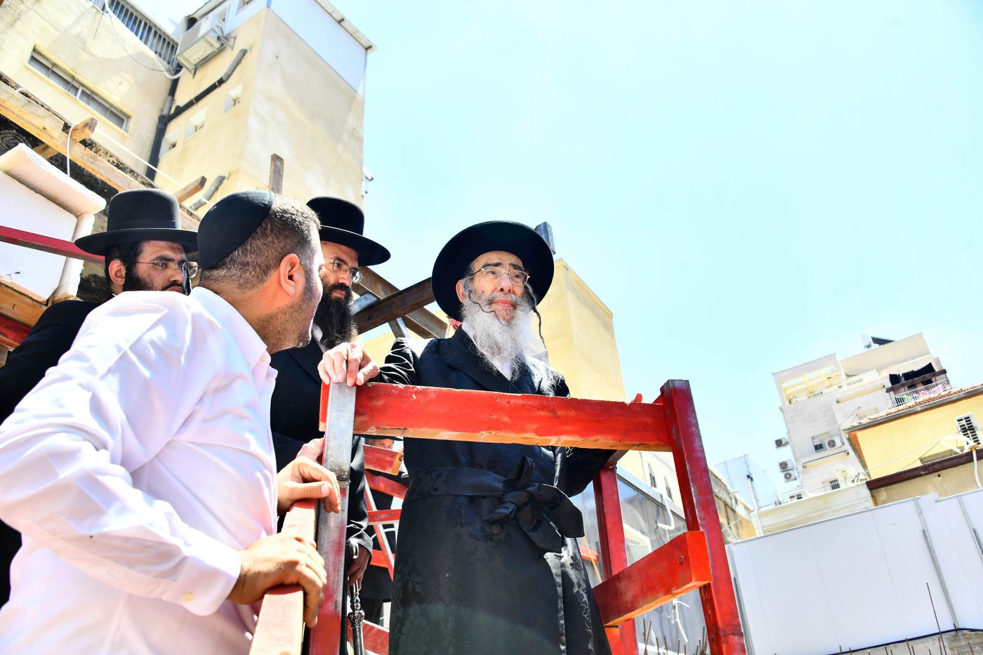 הגרמ"צ ברגמן בהנחת אבן הפינה באלכסנדר