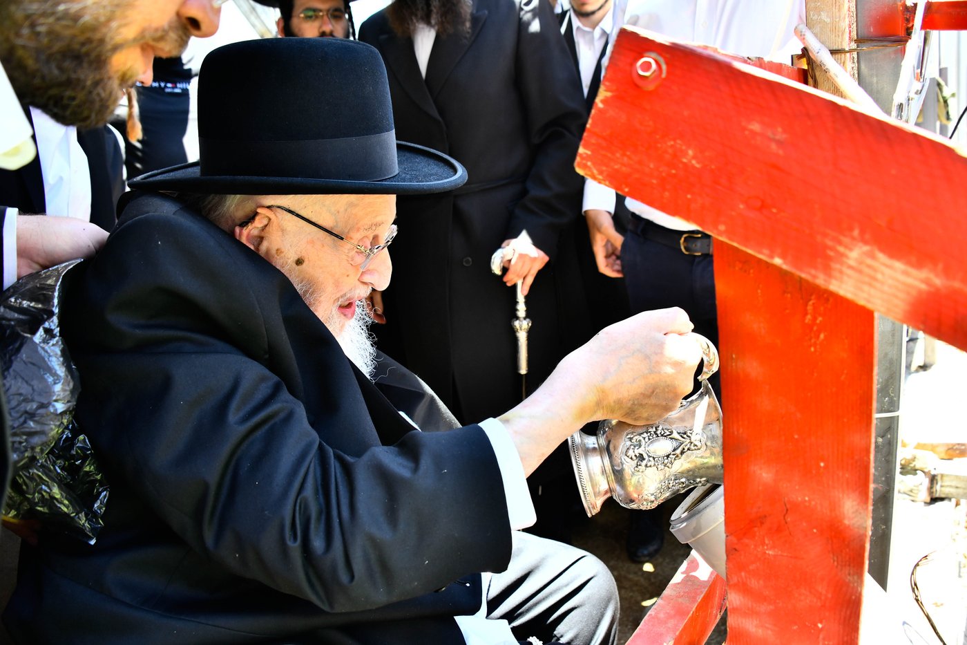 הגרמ"צ ברגמן בהנחת אבן הפינה באלכסנדר