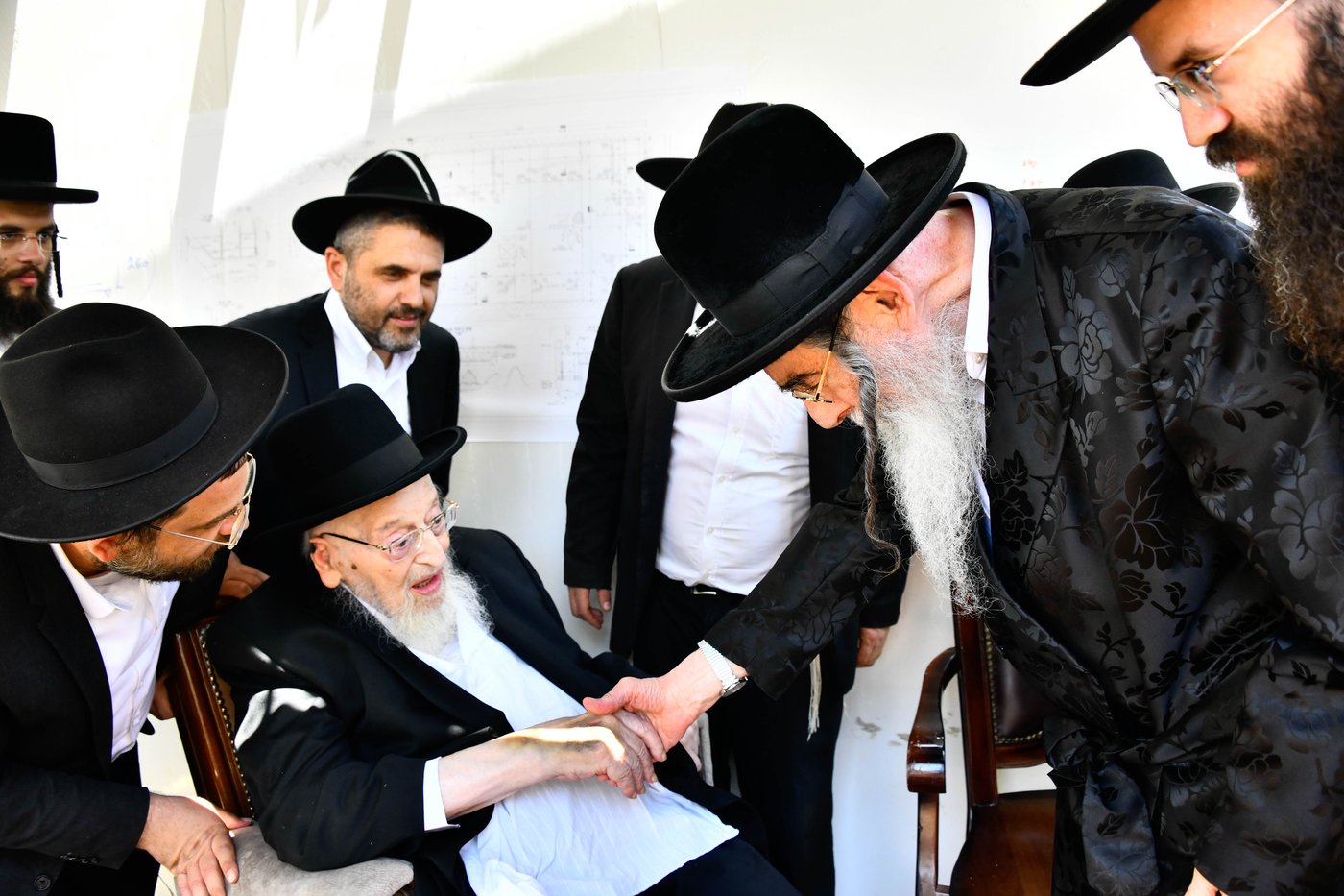 הגרמ"צ ברגמן בהנחת אבן הפינה באלכסנדר