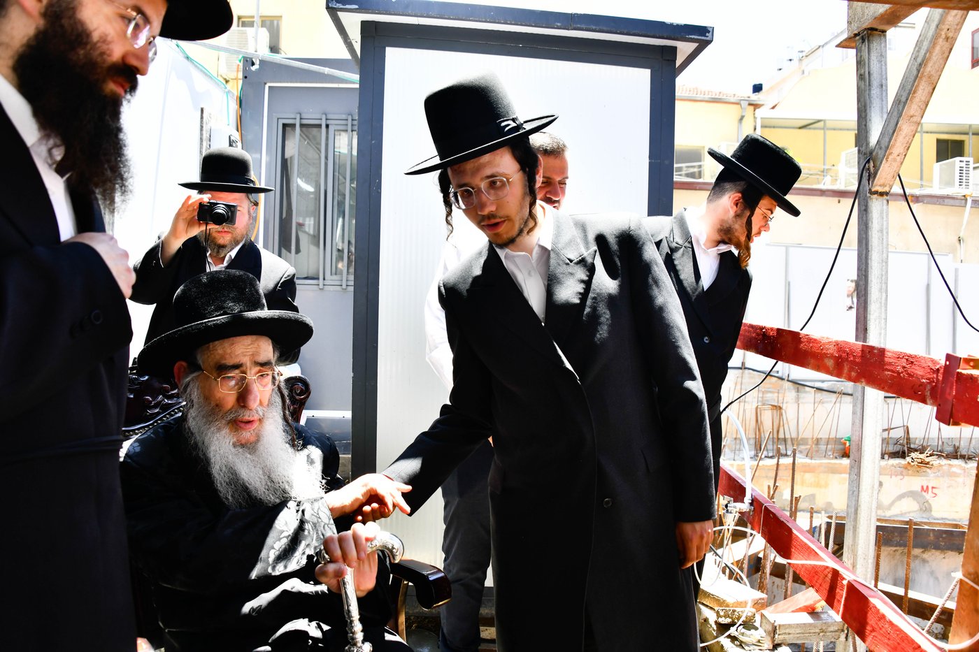 הגרמ"צ ברגמן בהנחת אבן הפינה באלכסנדר