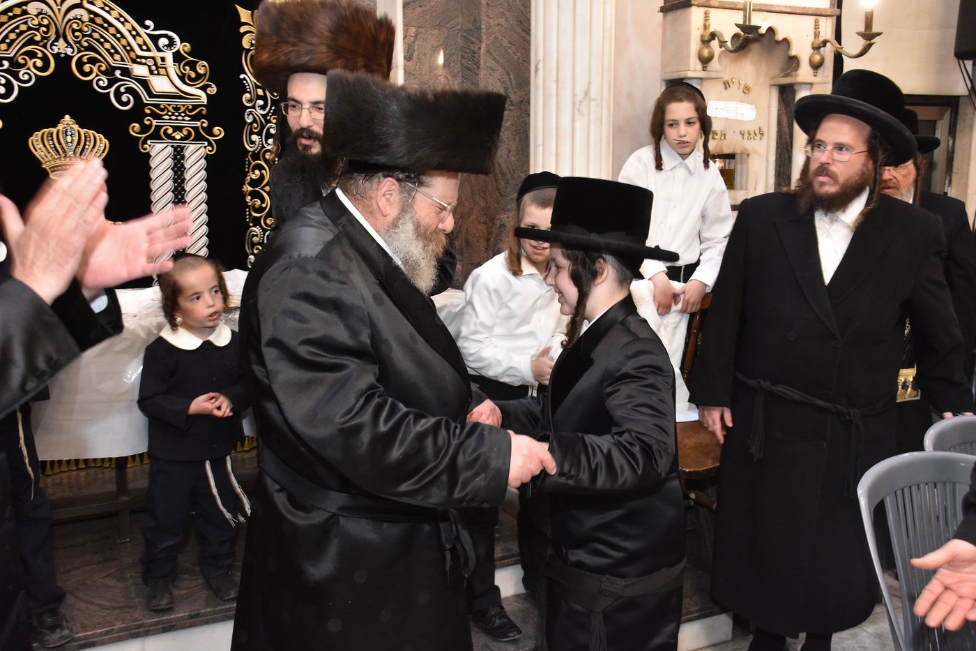 שמחת בר המצווה לנכד האדמו"ר מלעלוב