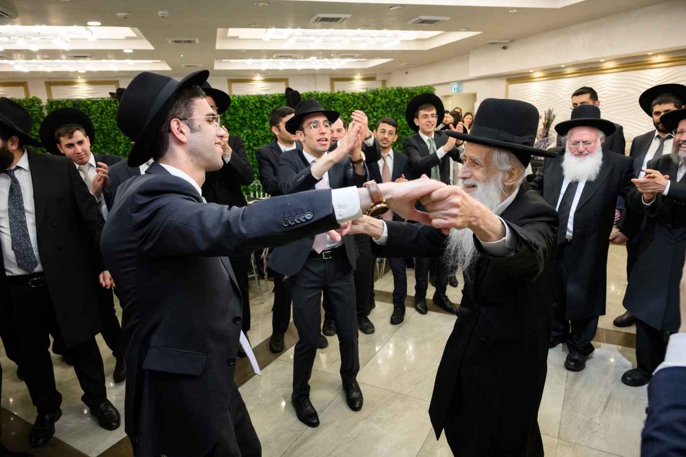 שמחת אירוסי נכד הגר"י כהן