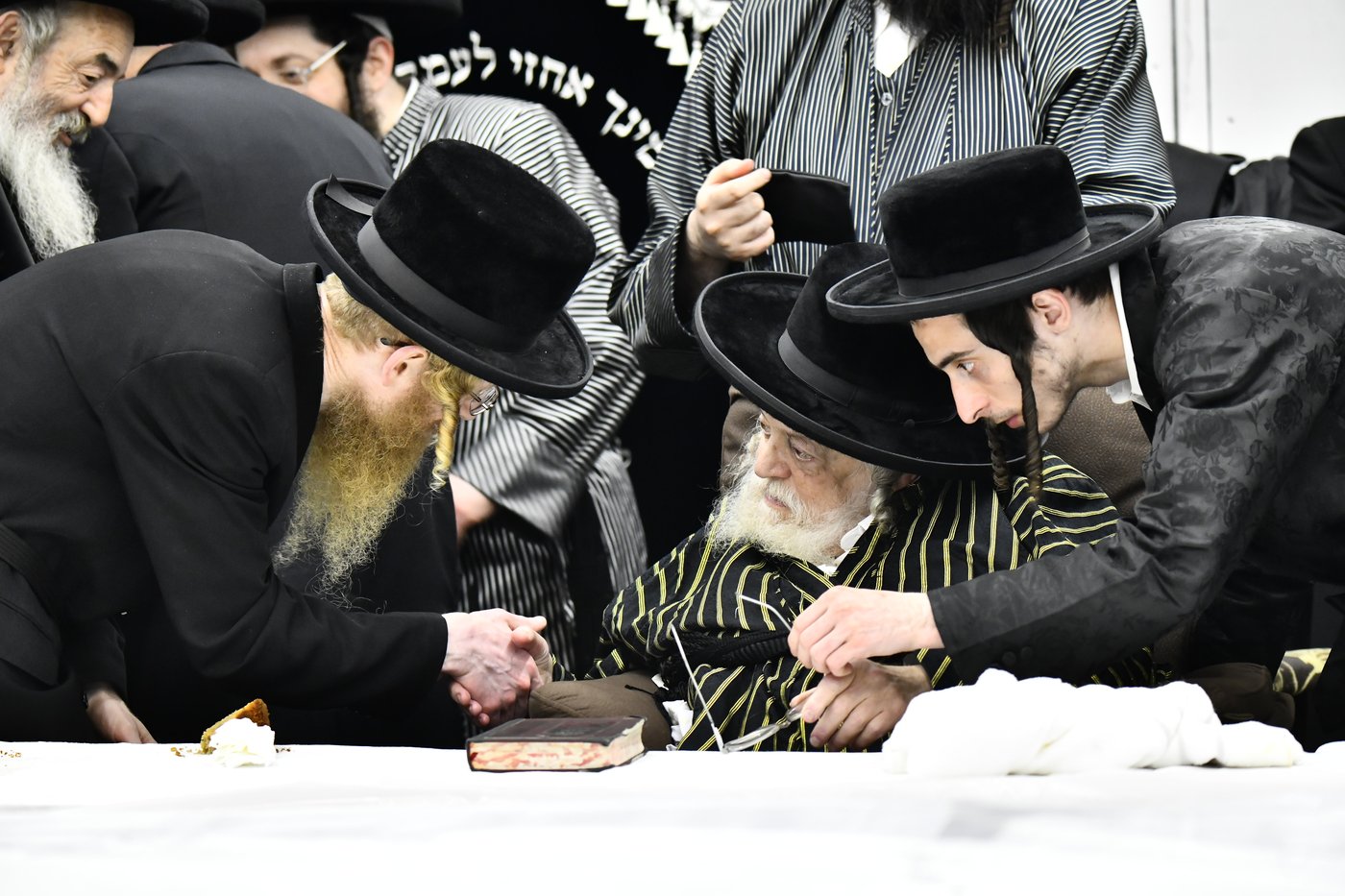 שמחת בית תולדות אברהם יצחק - לעלוב 