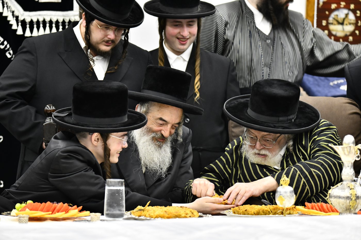 שמחת בית תולדות אברהם יצחק - לעלוב 