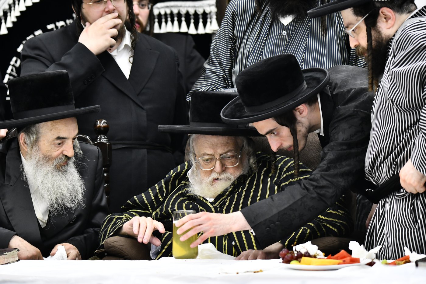 שמחת בית תולדות אברהם יצחק - לעלוב 