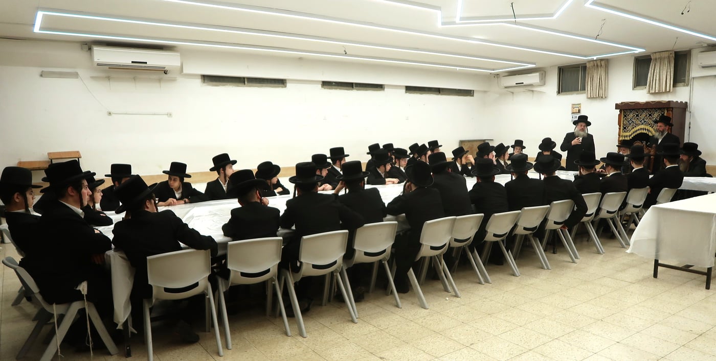 יא"צ של הגרא"מ רוטנר זצ"ל אצל חתנו האדמו"ר מטשארנאביל