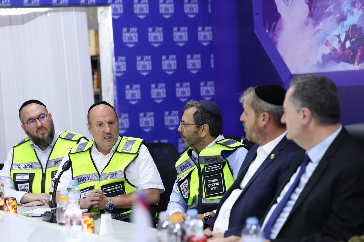 שר הביטחון במרלו"ג זק"א