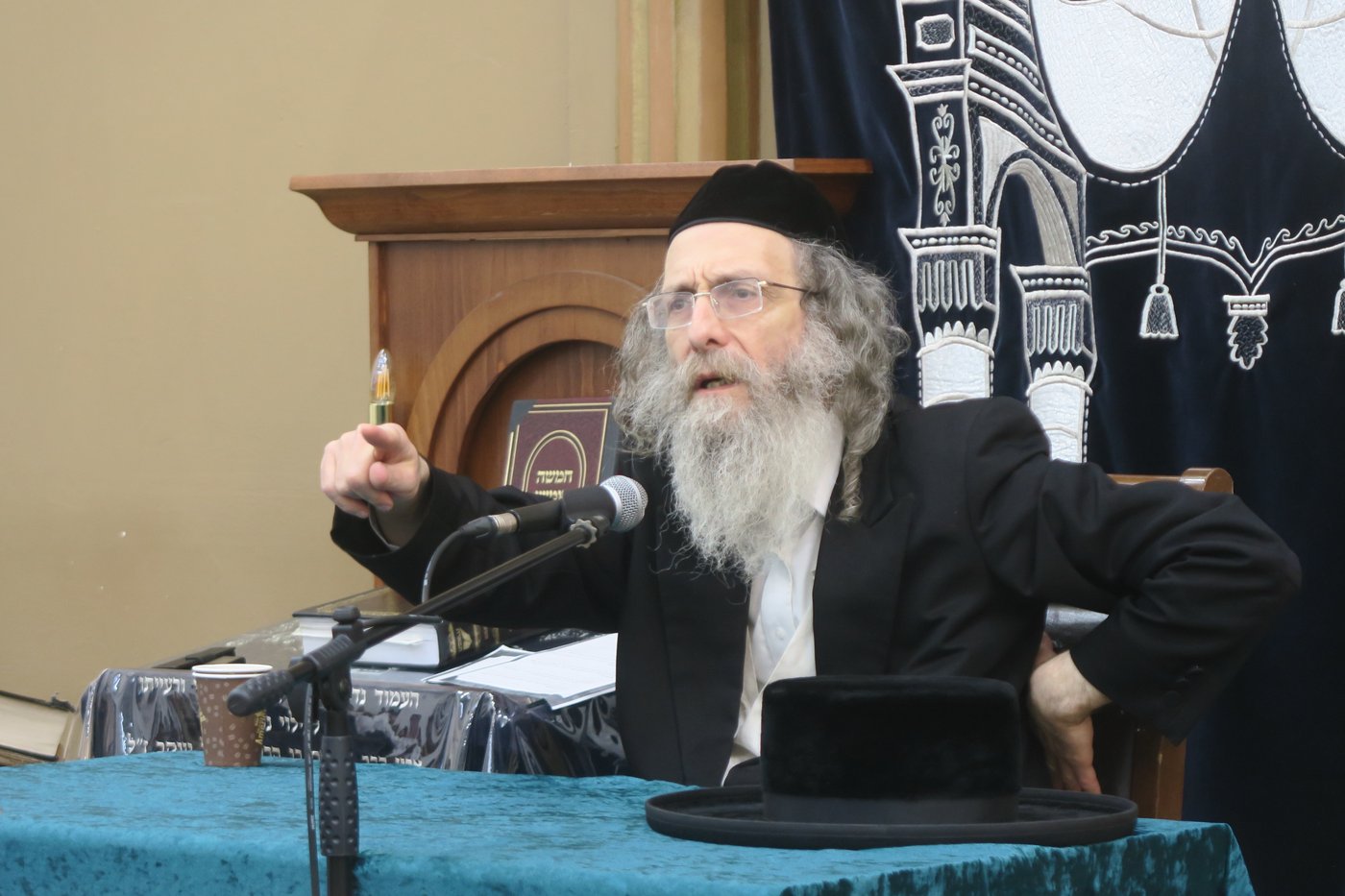 רבי אלימלך בידרמן בישיבת רנה של תורה בכרמיאל