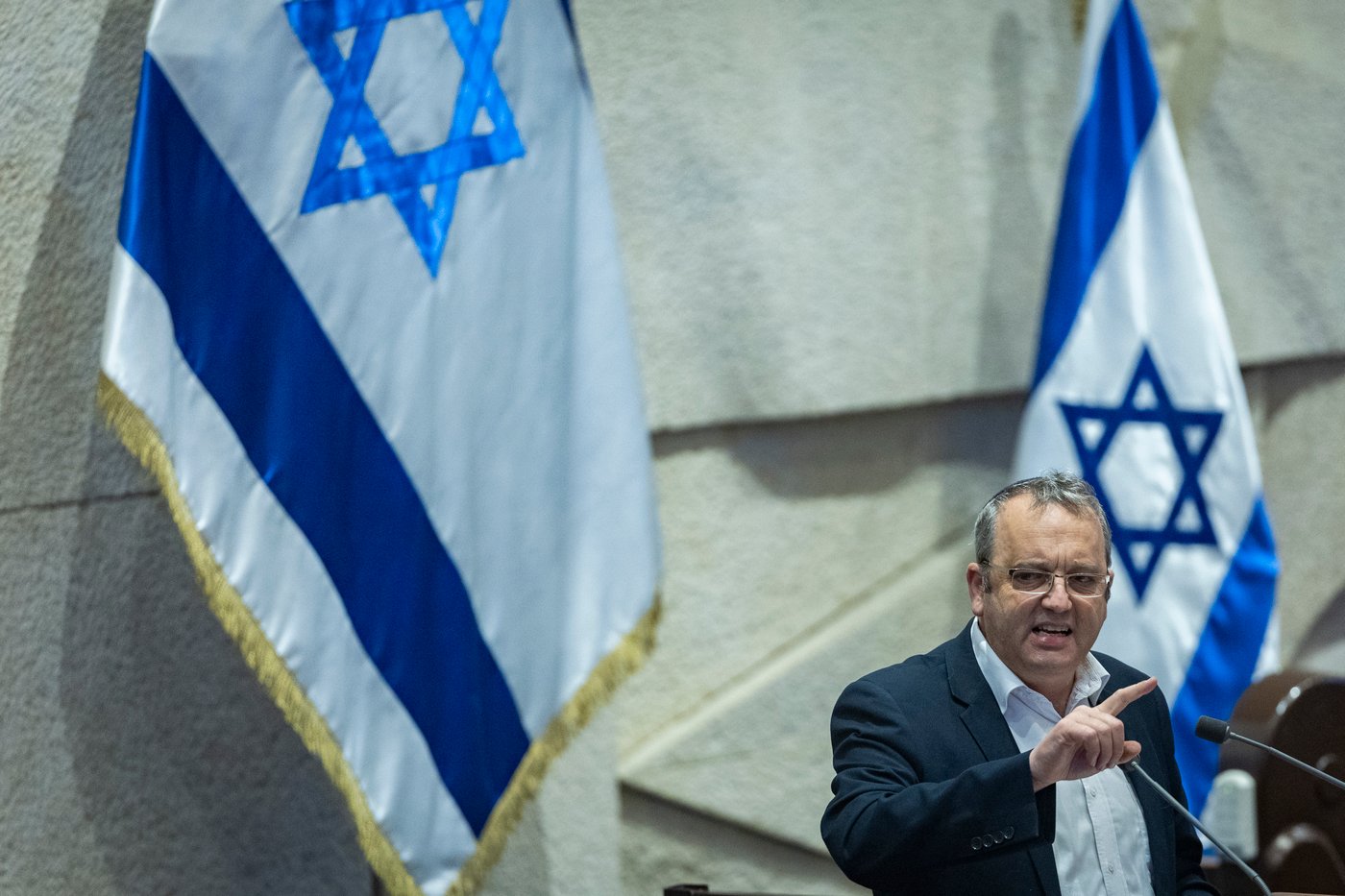 גלעד קריב