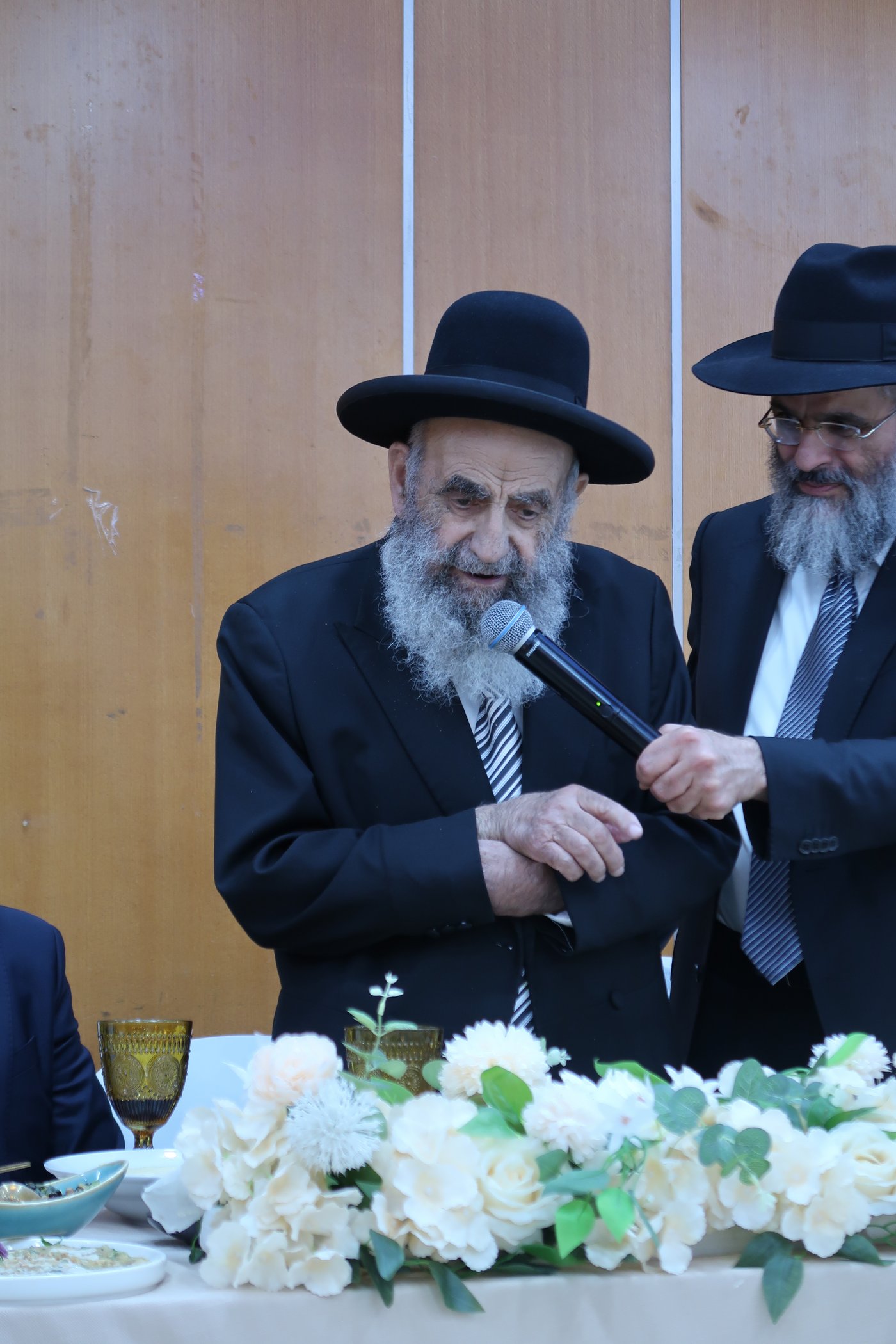 שמחת אירוסי נכד הגר"מ צדקה