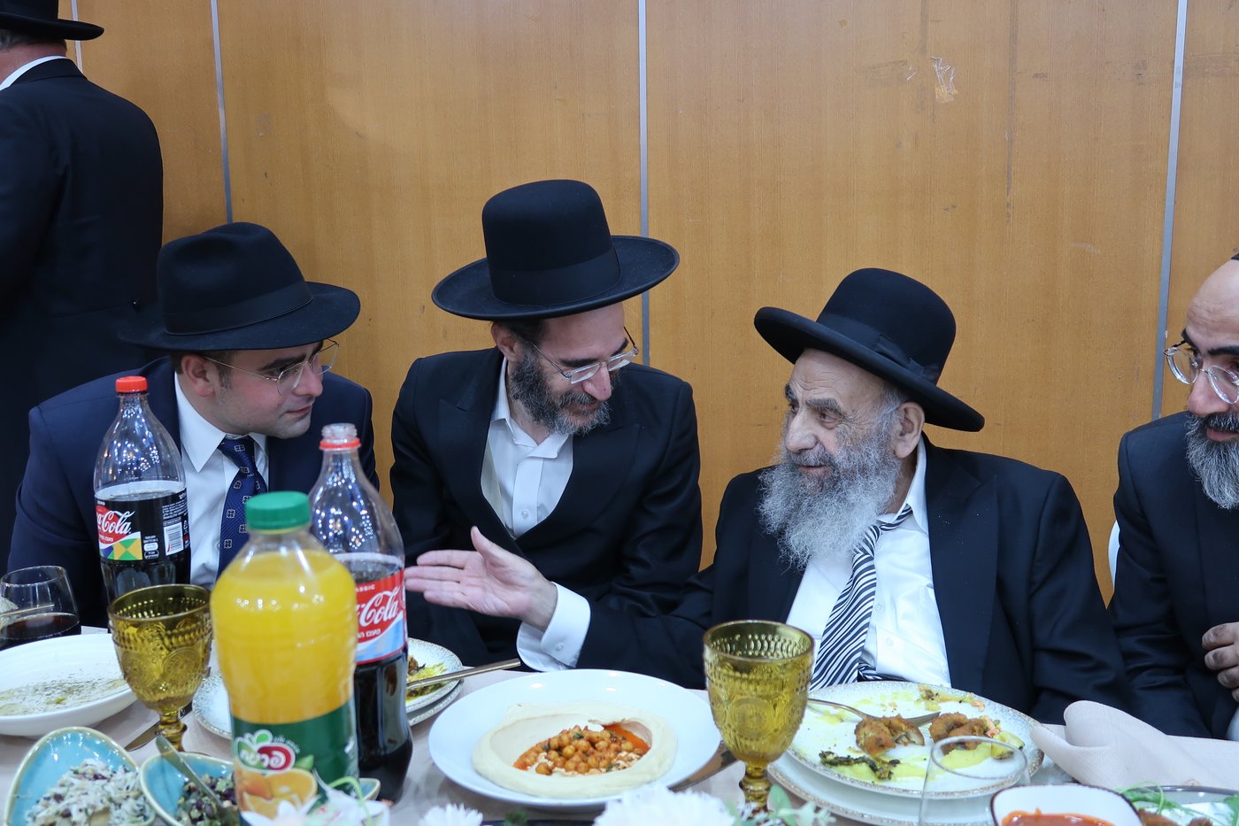 שמחת אירוסי נכד הגר"מ צדקה