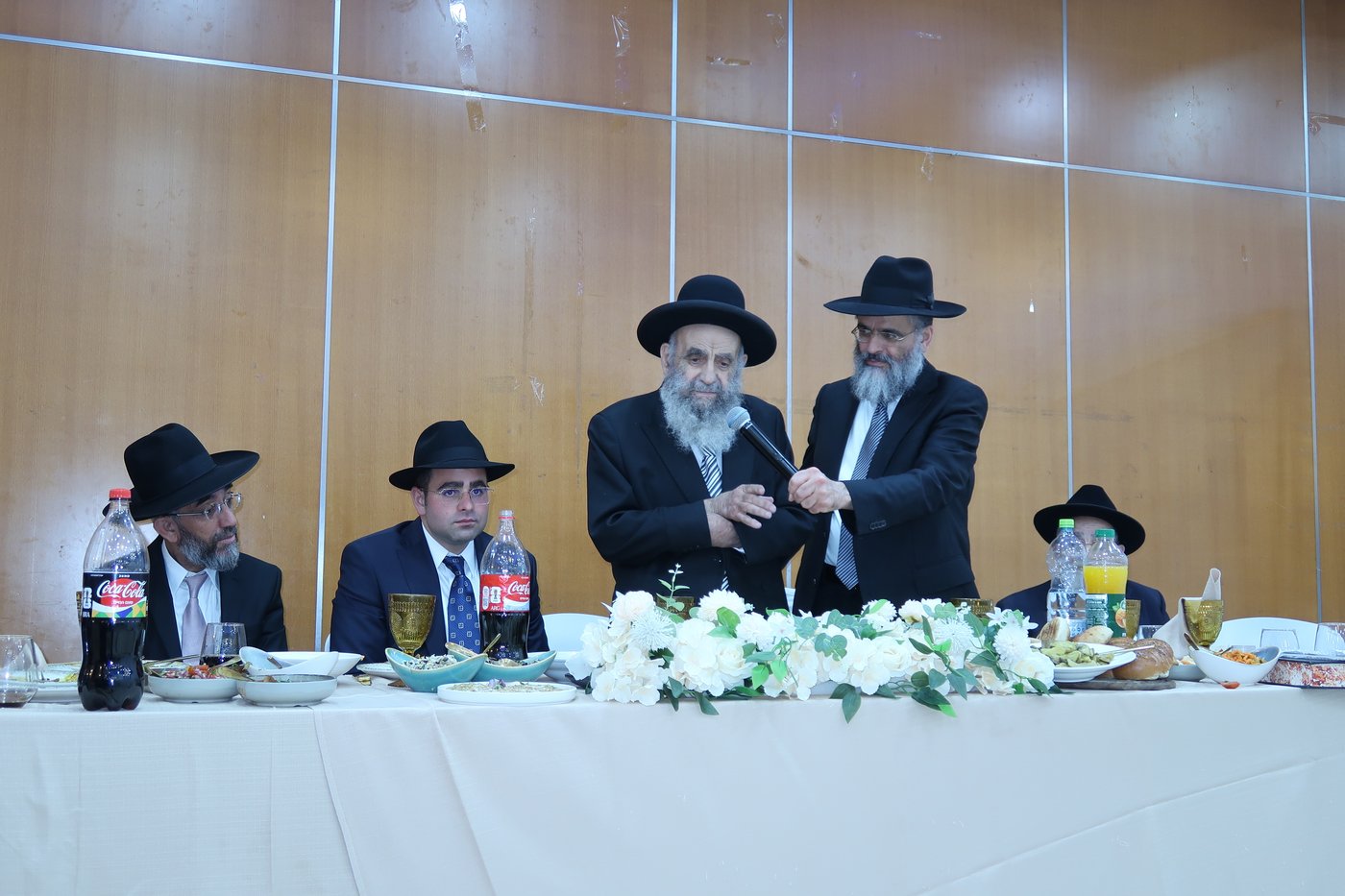 שמחת אירוסי נכד הגר"מ צדקה