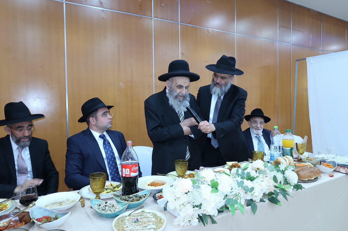 שמחת אירוסי נכד הגר"מ צדקה