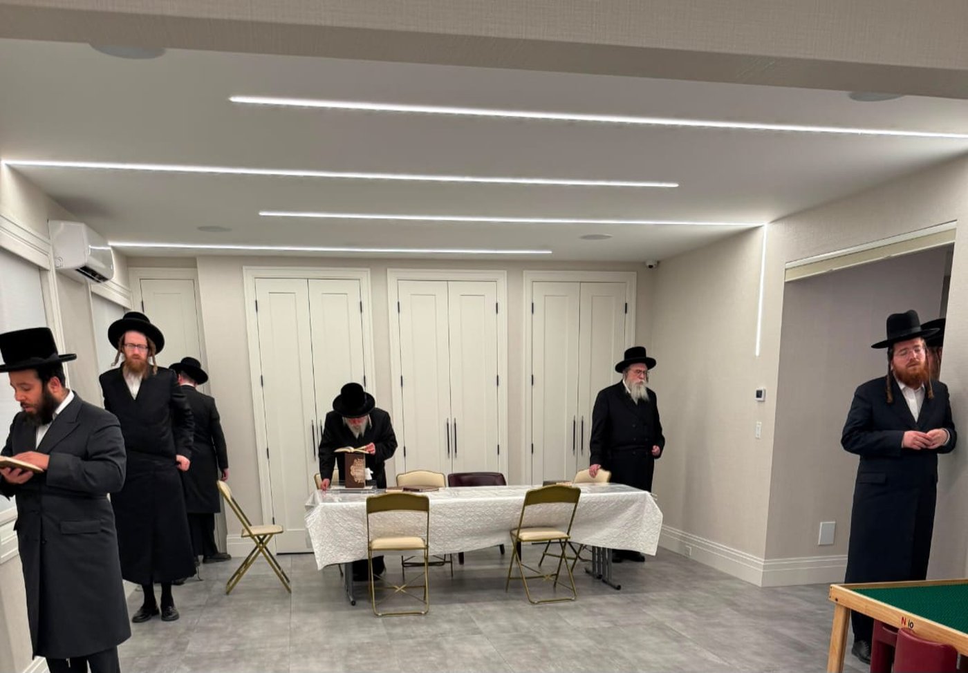 הגה"צ רבי יצחק משה ארלנגר בקריית יואל