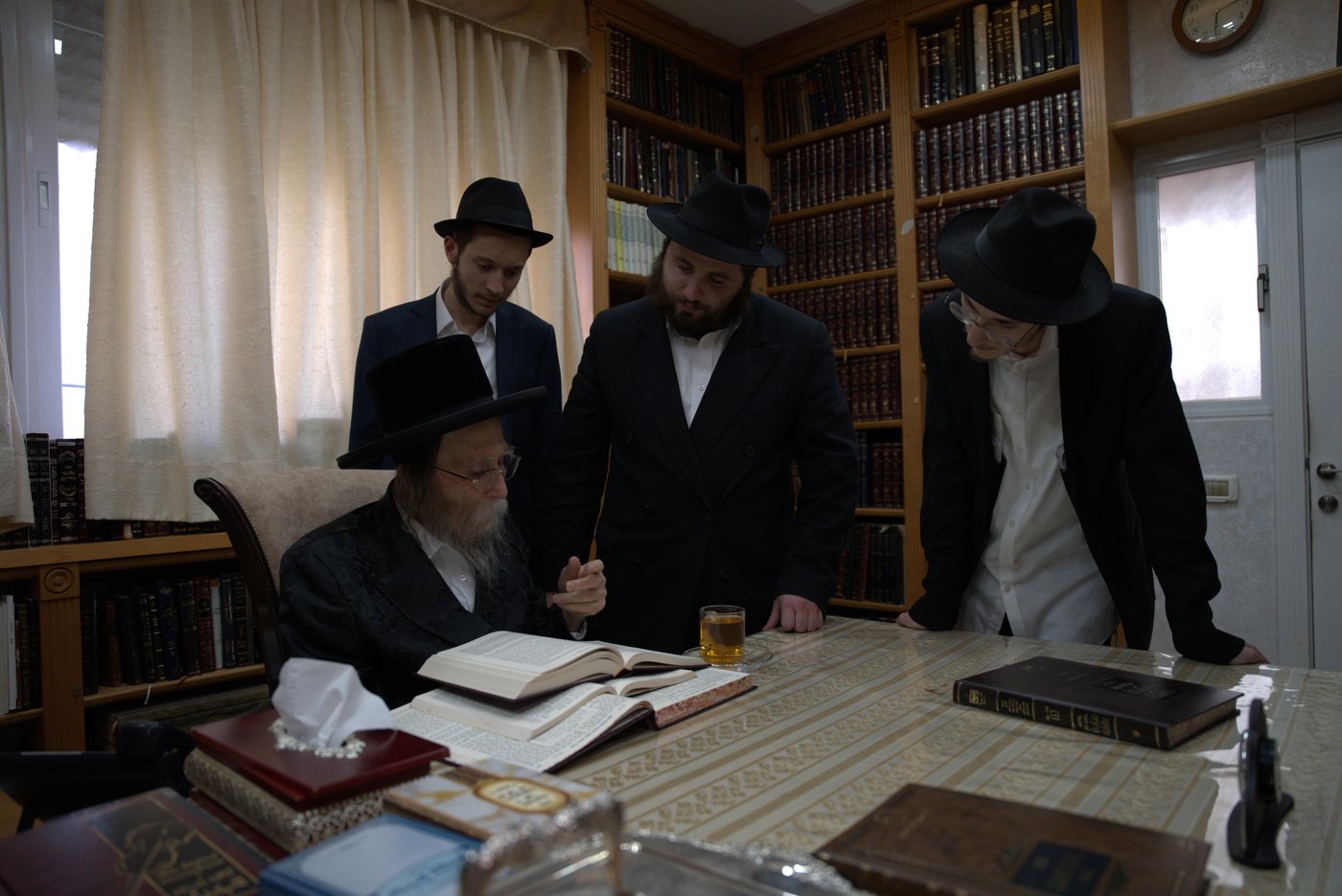 תלמידי תומכי תמימים בבתי גדולי ישראל