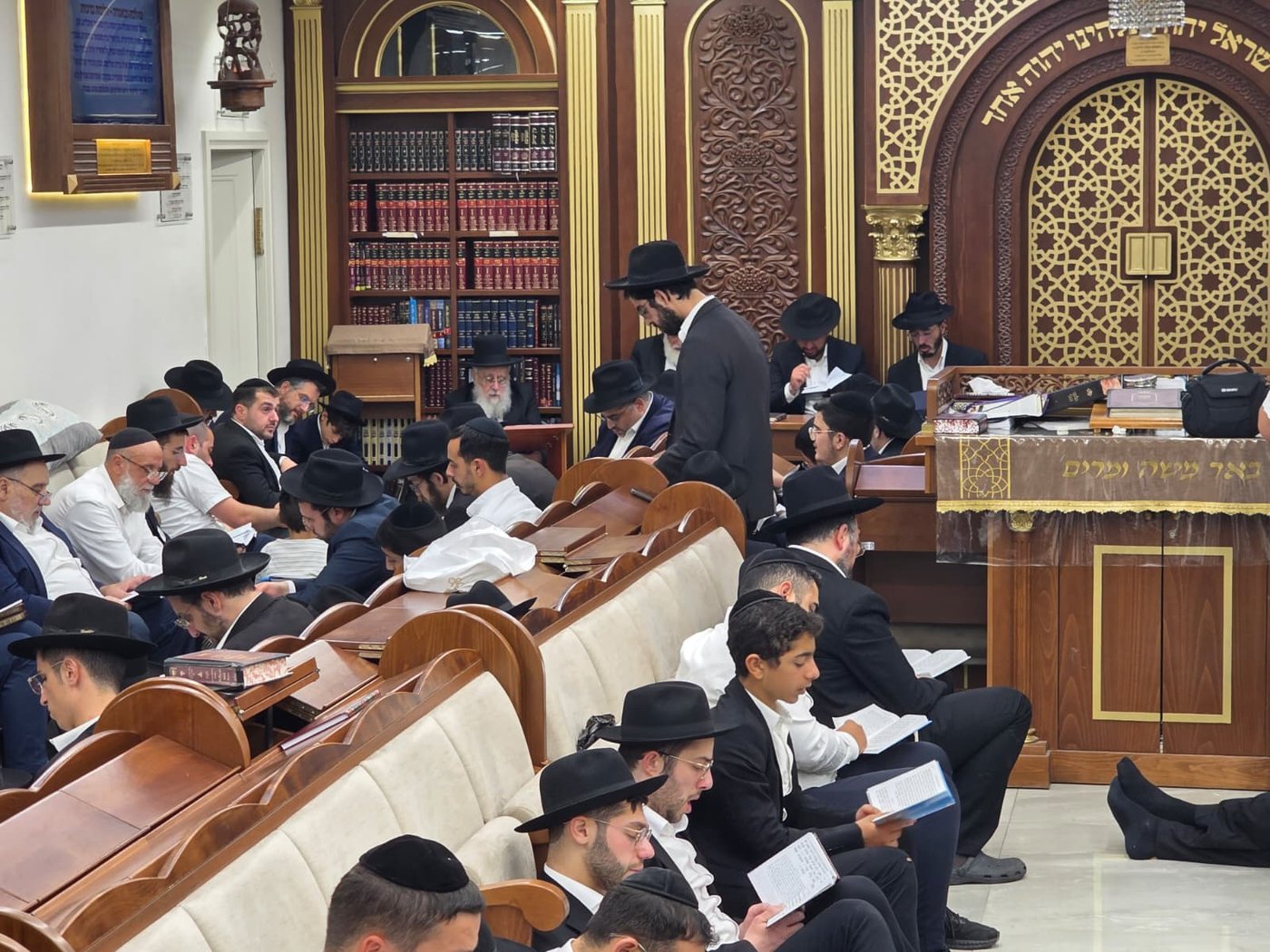 הראשל"צ הגר"י יוסף בליל תשעה באב