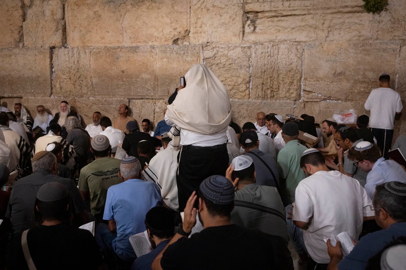 ליל תשעה באב בכותל המערבי