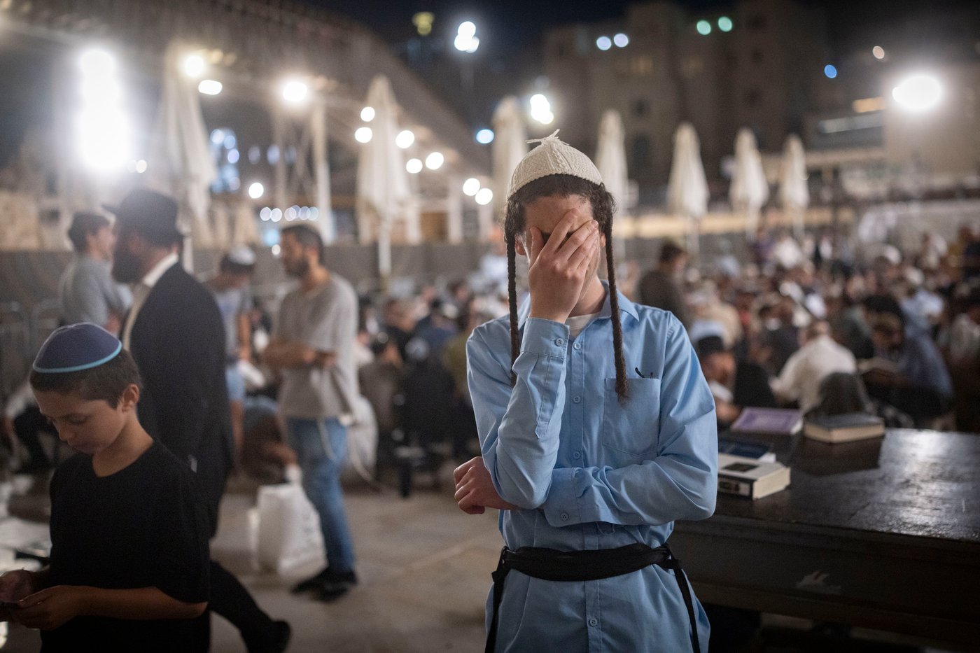 ליל תשעה באב בכותל המערבי