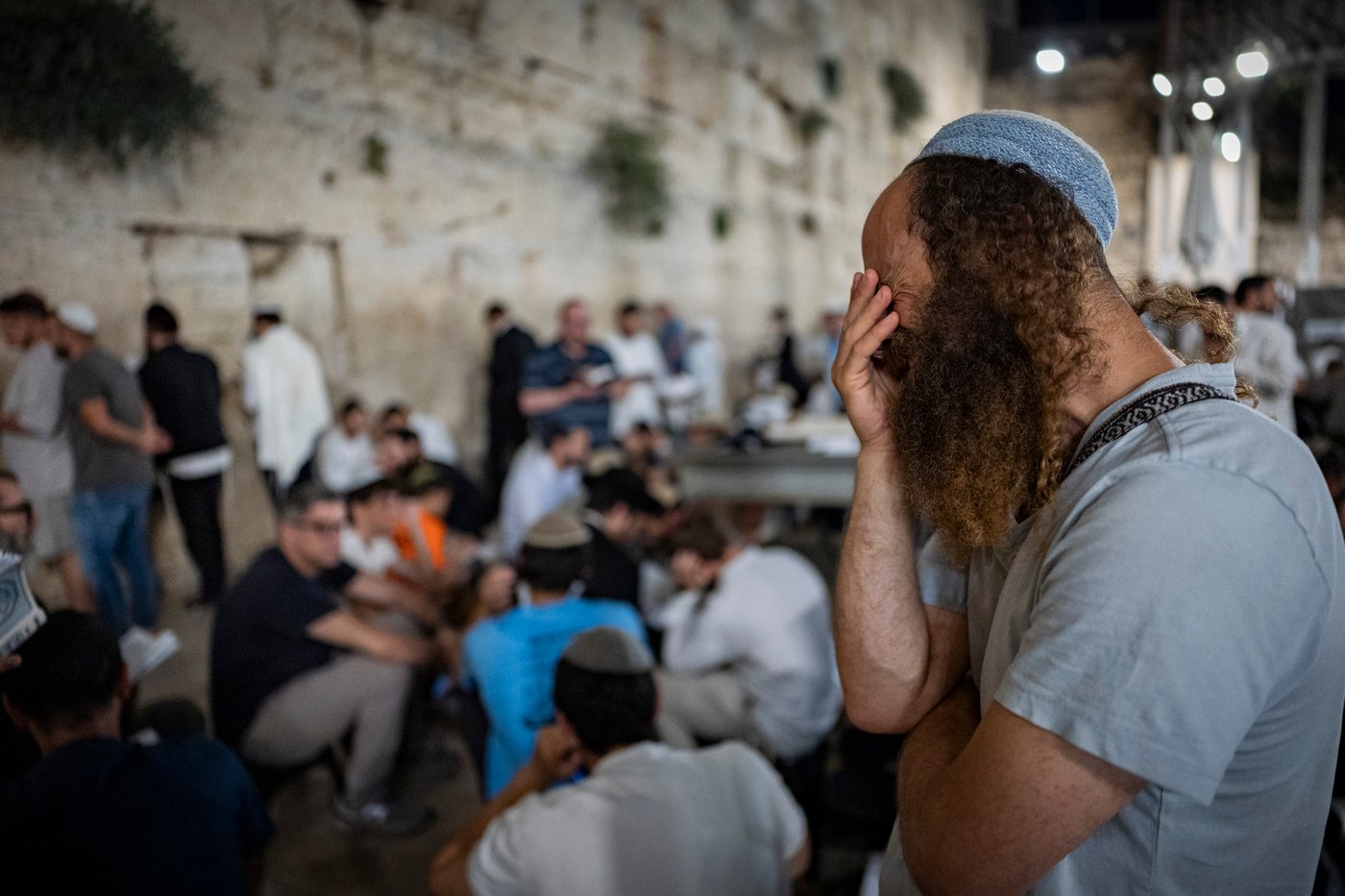 ליל תשעה באב בכותל המערבי