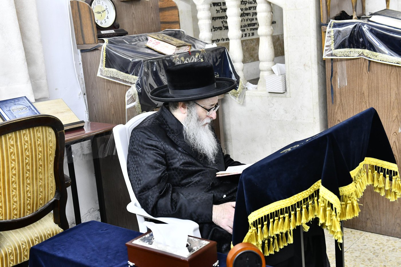 האדמו"ר מספינקא כהנא בליל תשעה באב