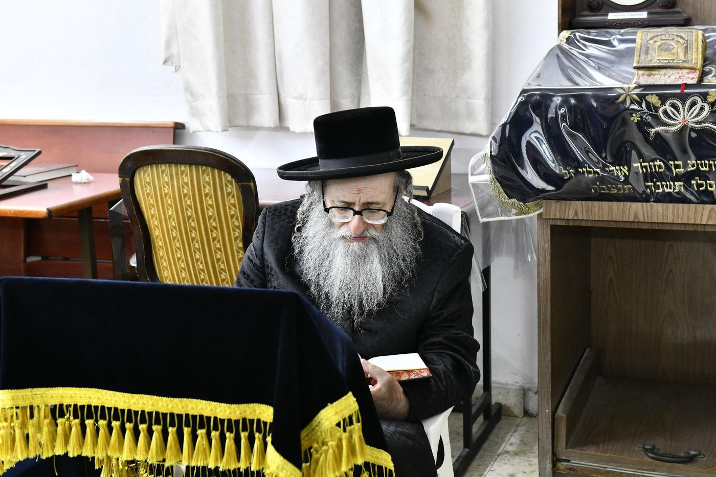 האדמו"ר מספינקא כהנא בליל תשעה באב