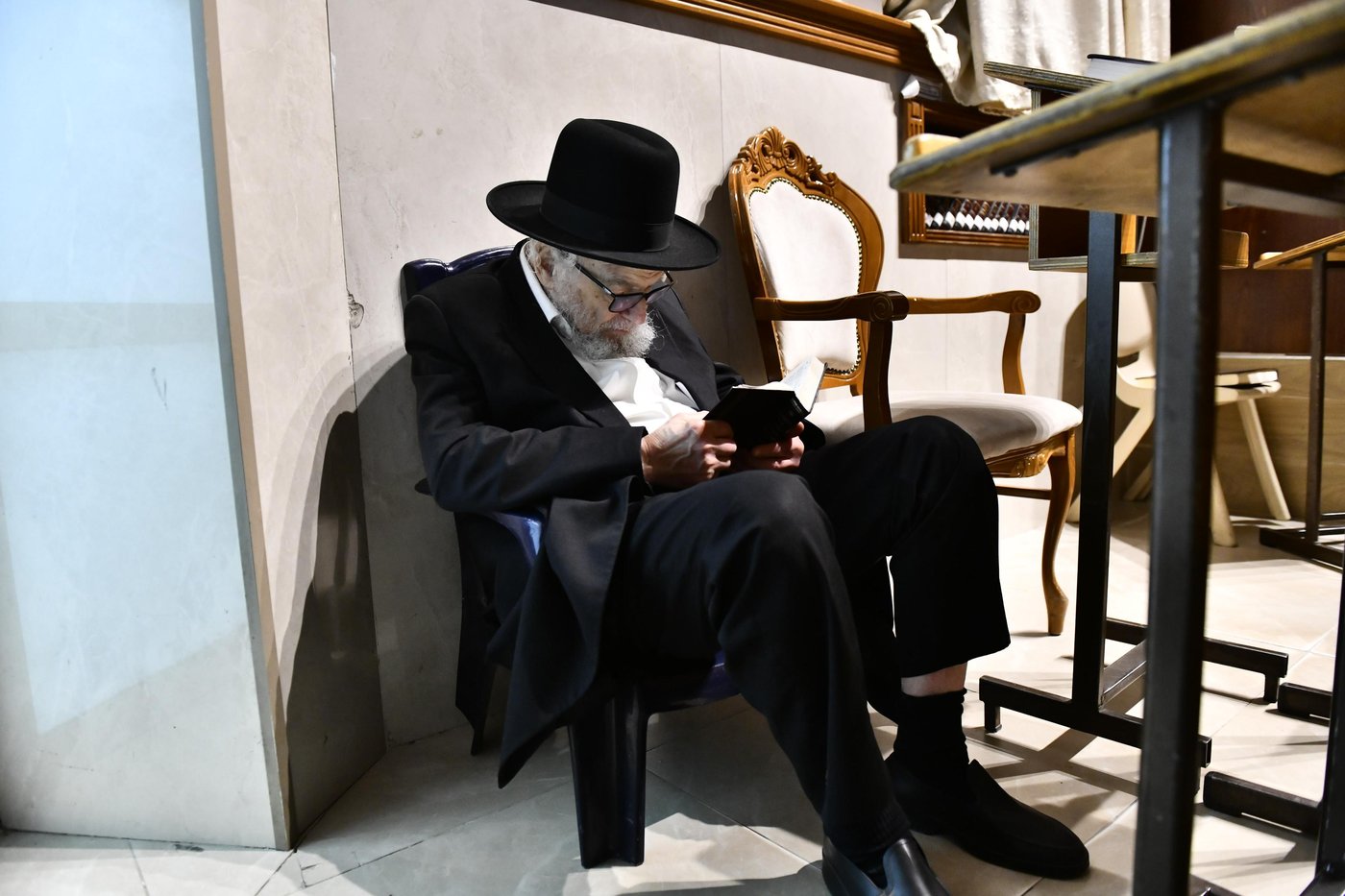 הגרמ"ה הירש והגר"ש זקס בליל תשעה באב