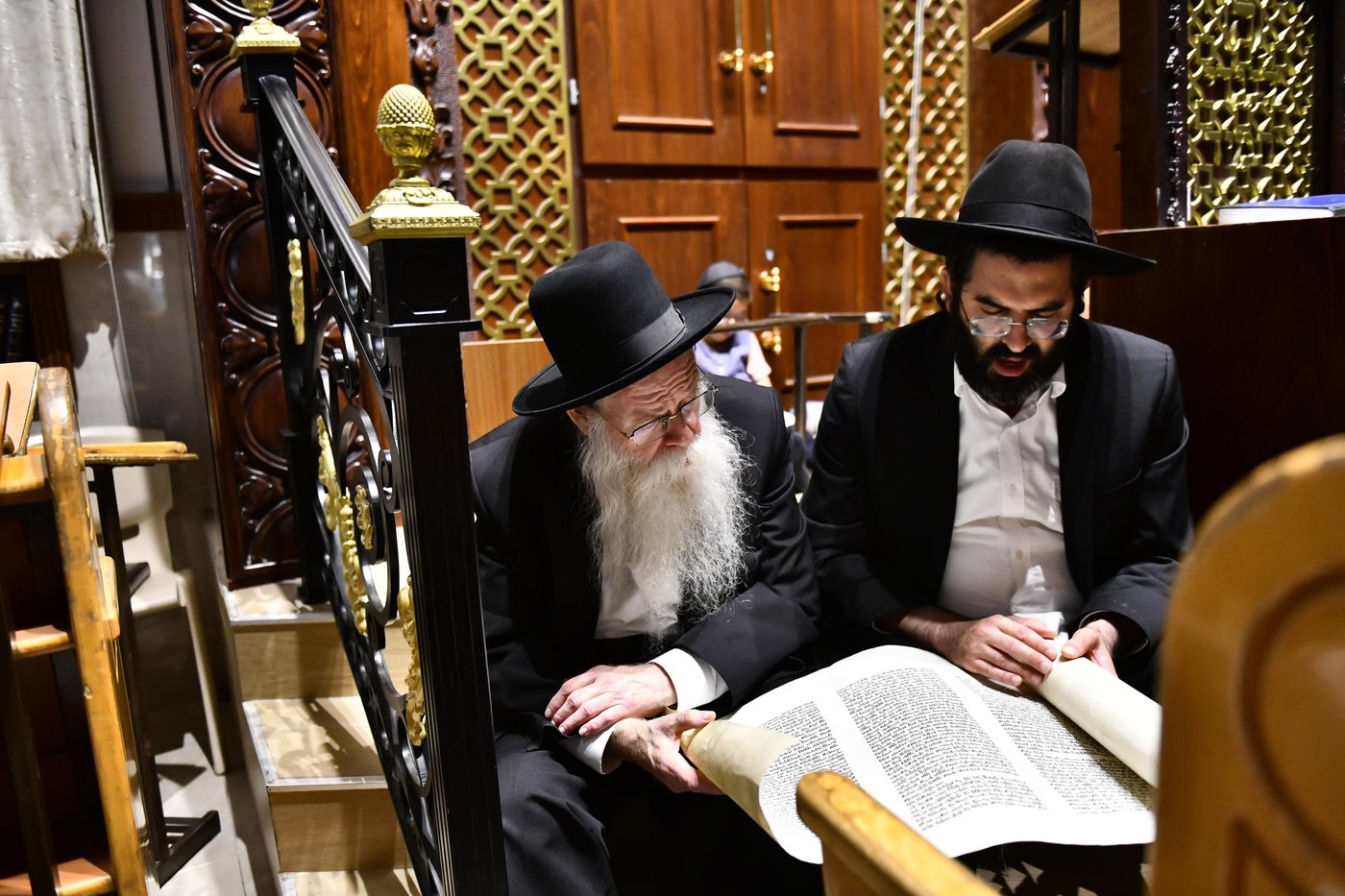 הגרמ"ה הירש והגר"ש זקס בליל תשעה באב