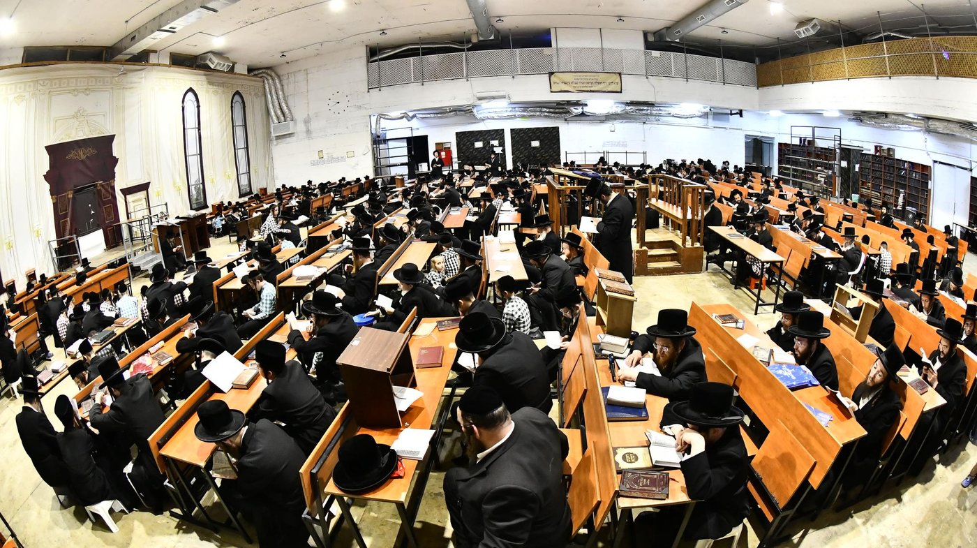 אדמו"ר ממחנובקא בעלזא בליל תשעה באב
