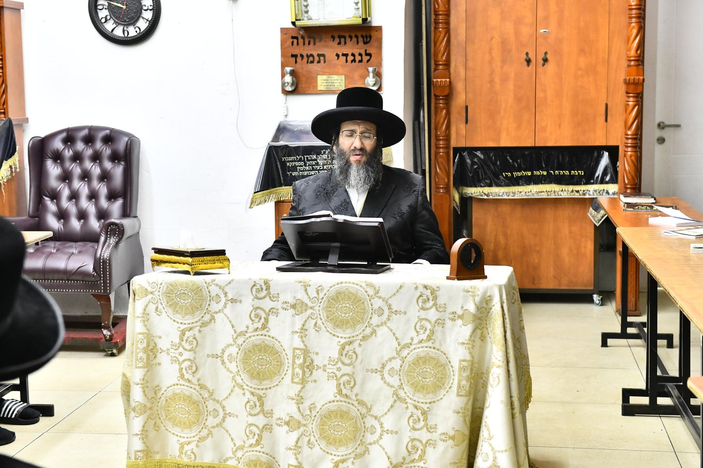 האדמו"ר מספינקא רמת אהרן בליל תשעה באב