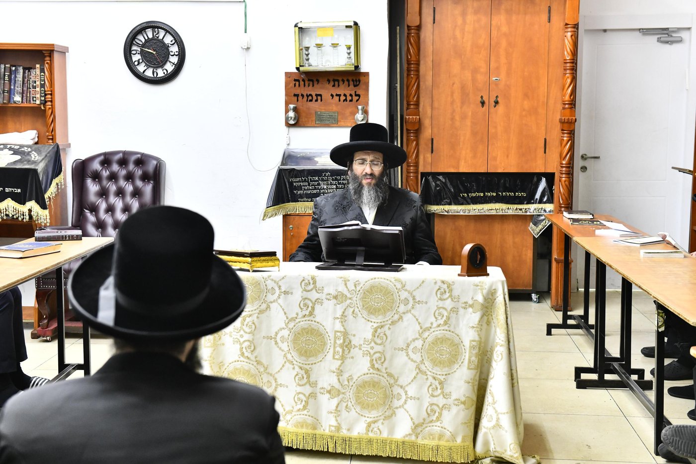 האדמו"ר מספינקא רמת אהרן בליל תשעה באב