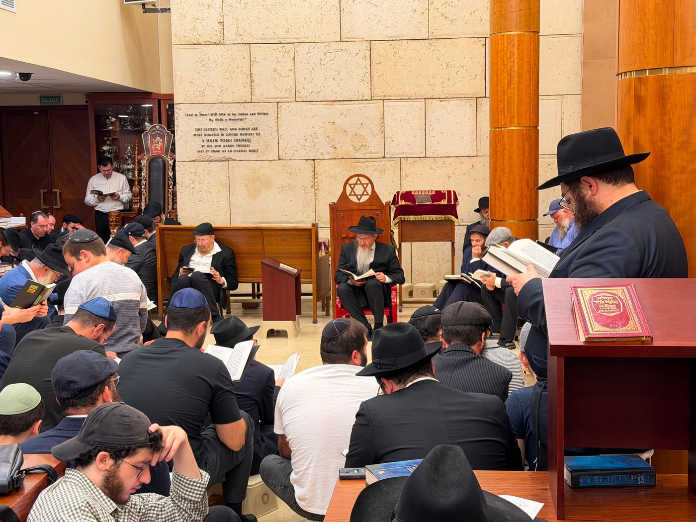 הגר"ב לאזאר בליל תשעה באב