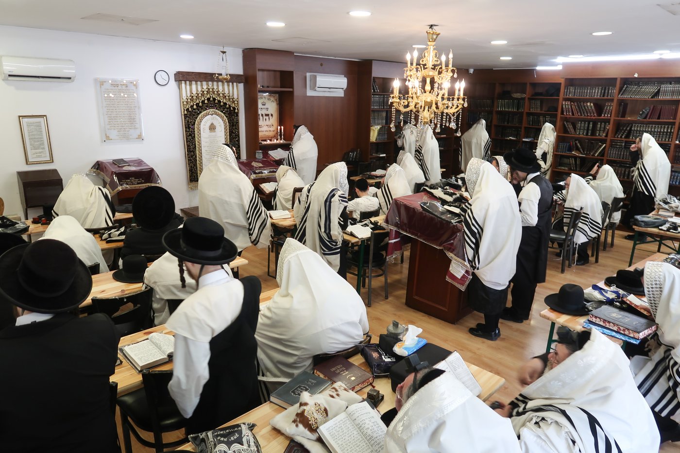 מסע הקודש של האדמו"ר מקרעטשניף סיגעט לאירופה